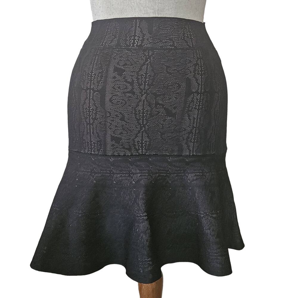 BCBGMAXAZRIA Black Lace Print Flared Skirt Size Small
